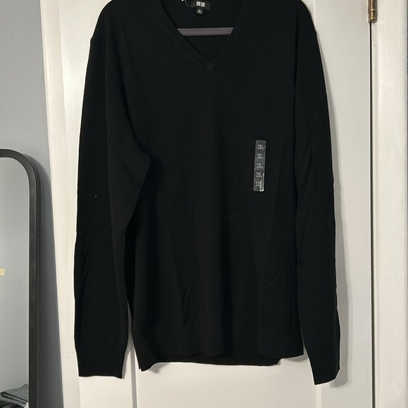 Men’s Uniqlo v-neck merino 4 colors XL - Picture 6 of 9